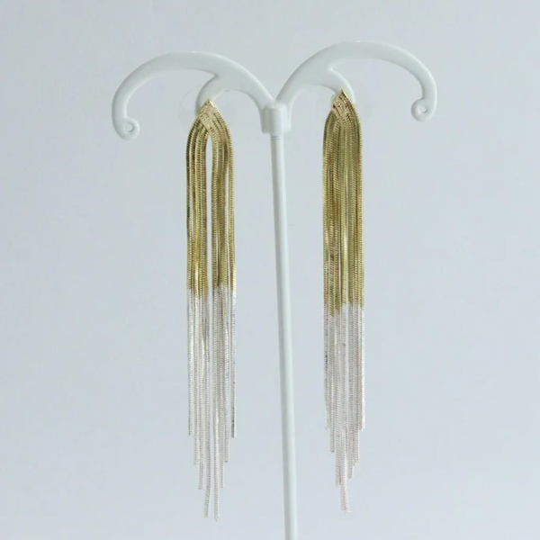 Elegant Two Tone Earring