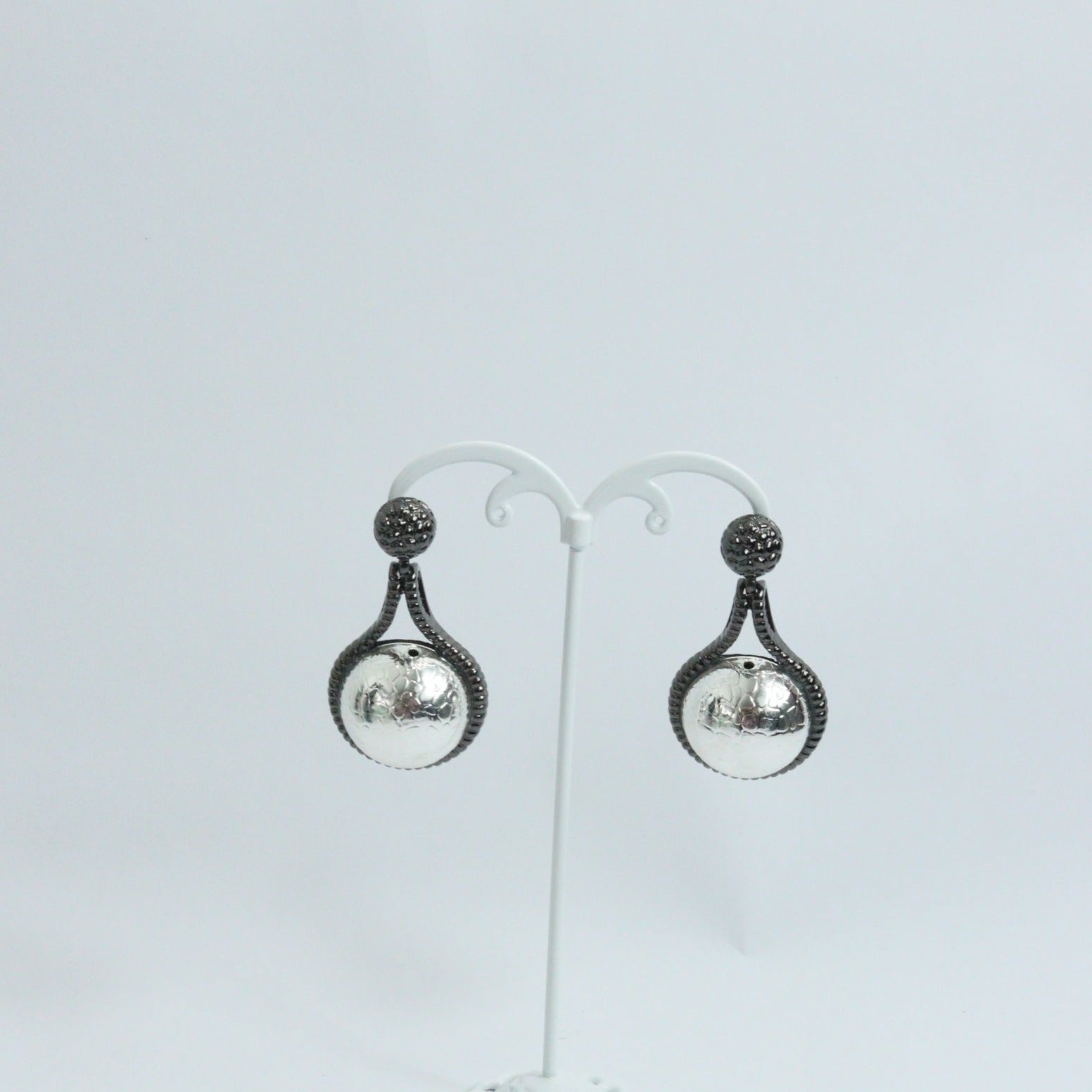 Vieon Two Tone Costume Earring